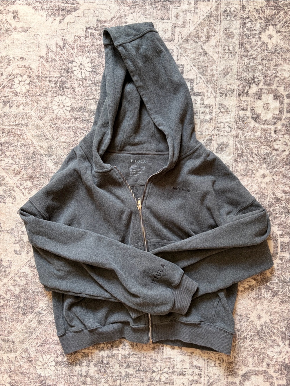 Ptula Zip Up